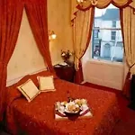 Greville Arms 3* מולינגאר