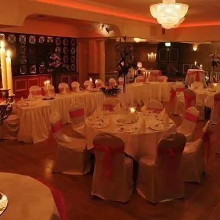 Hotel Greville Arms 3*