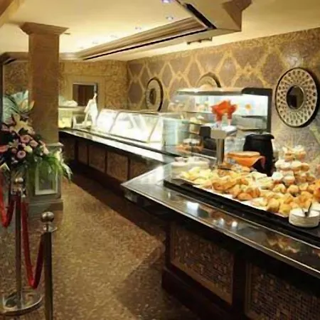 Greville Arms Hotel 3*