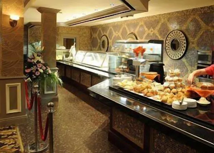 Greville Arms Hotell 3*